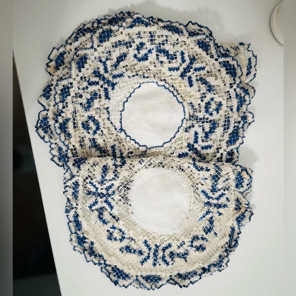 6 Vintage napkins from the 1960s, embroidery 
vintage cotton/set of 6 napkins💙🤍